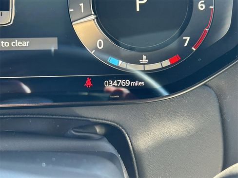 Used 2023 Land Rover Range Rover Sport SE Dynamic image 39