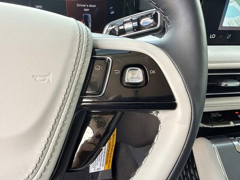 New 2026 Lincoln Aviator AWD image 30