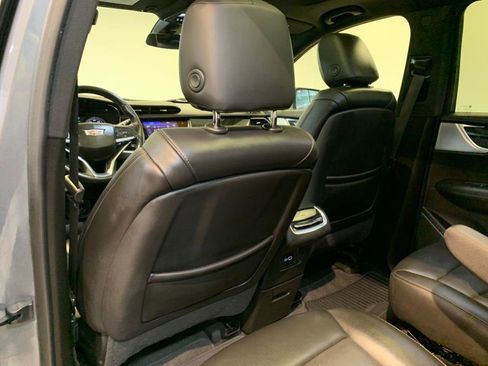 Used 2022 Cadillac XT6 Premium Luxury image 42