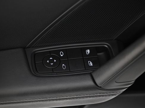 Certified 2022 Porsche 911 Carrera RWD image 23