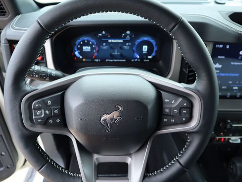 New 2026 Ford Bronco Outer Banks AWD/4WD image 3