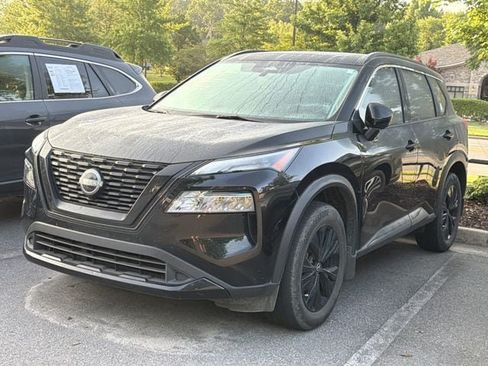 Used 2023 Nissan Rogue SV w/ SV Premium B Package FWD image 3