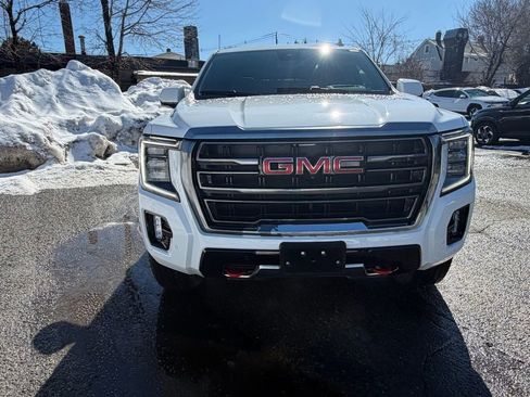 Used 2024 GMC Yukon AT4 w/ AT4 Premium Package image 10
