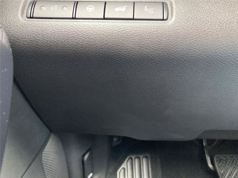 New 2026 Nissan Pathfinder Platinum FWD image 18