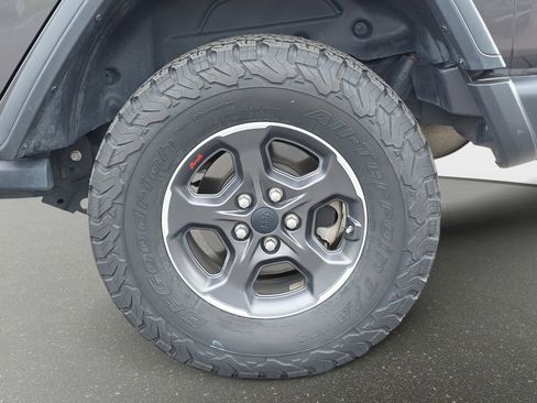 Used 2021 Jeep Wrangler Unlimited Rubicon AWD/4WD image 36