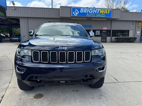 Used 2018 Jeep Grand Cherokee Limited AWD/4WD image 4