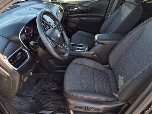 Used 2023 Chevrolet Equinox LT image 30