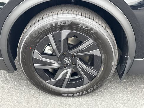 New 2026 Toyota C-HR AWD/4WD image 5