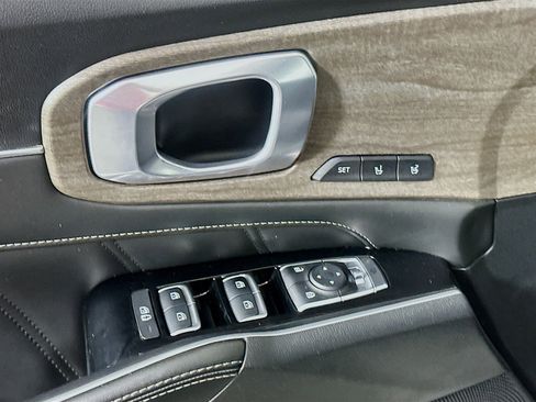 Used 2022 Kia Sorento SX Prestige AWD/4WD image 15