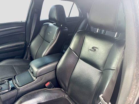 Used 2023 Chrysler 300 S w/ Comfort Group RWD image 22