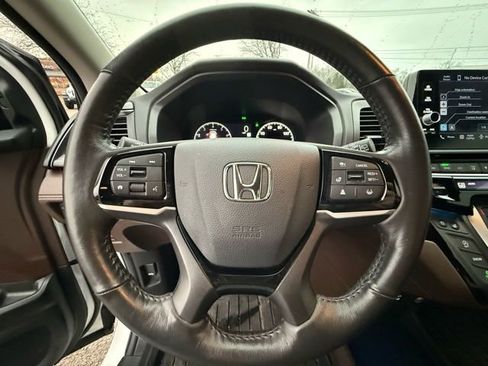 Used 2025 Honda Odyssey Elite image 17
