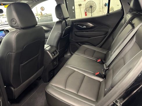Used 2023 GMC Terrain SLT AWD/4WD image 17