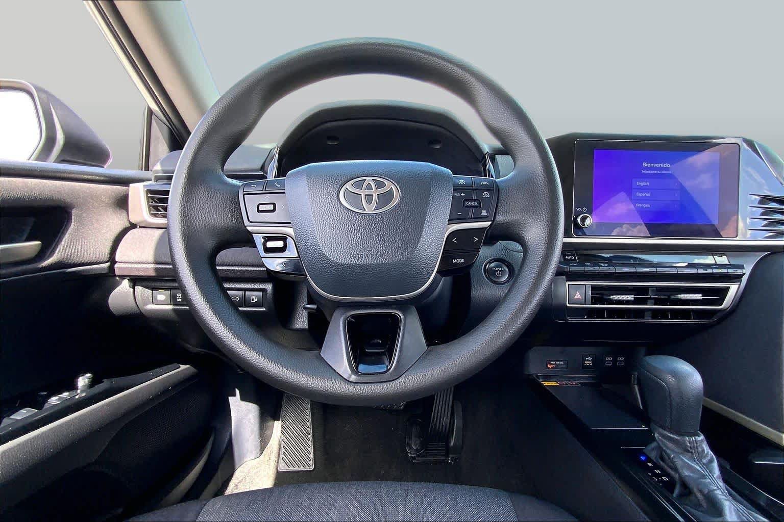 Used 2025 Toyota Camry LE FWD image 6