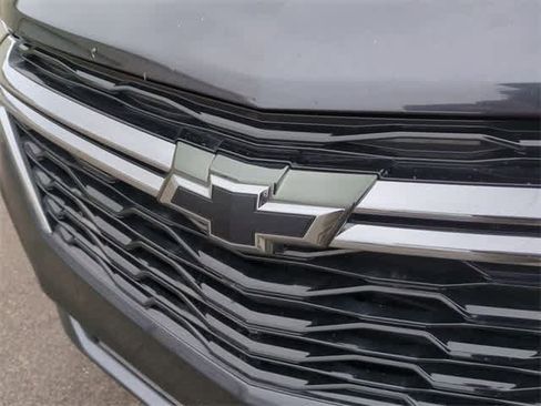 Used 2022 Chevrolet Equinox RS w/ Infotainment Package image 12