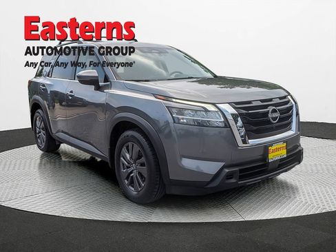 Used 2022 Nissan Pathfinder SV AWD/4WD image 8