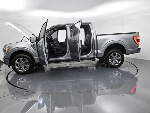 Used 2023 Ford F150 Lariat w/ Max Trailer Tow Package image 59