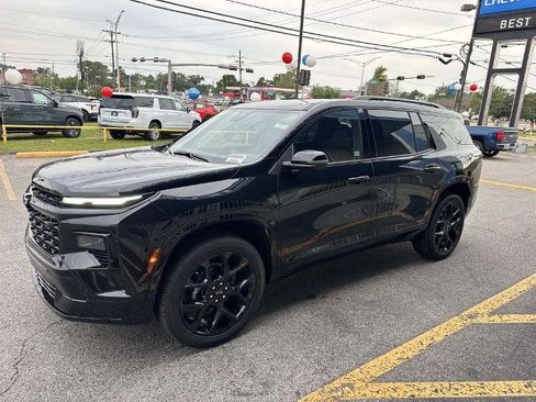 New 2026 Chevrolet Traverse RS w/ LPO, Floor Liner Package FWD image 3