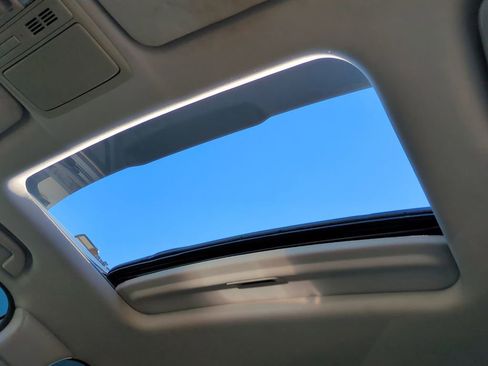 Used 2018 Honda CR-V Touring image 20