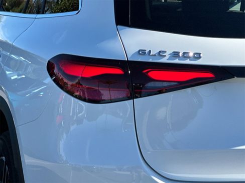 New 2026 Mercedes-Benz GLC 300 image 30