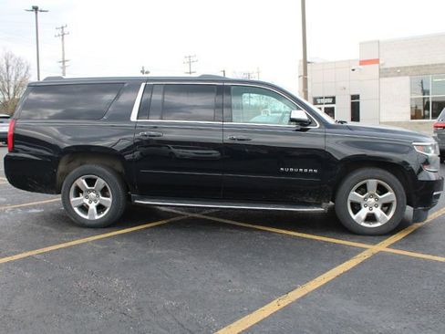 Used 2017 Chevrolet Suburban Premier image 5
