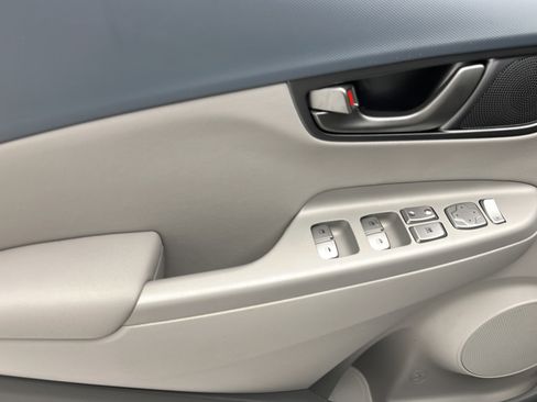 Used 2019 Hyundai Kona Limited FWD image 13