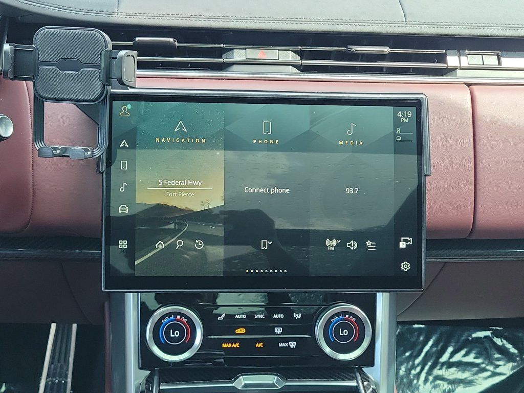 Certified 2023 Land Rover Range Rover SE AWD/4WD image 21