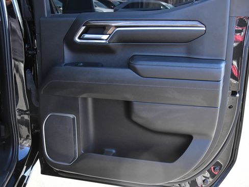 Used 2022 Chevrolet Silverado 1500 LT AWD/4WD image 42
