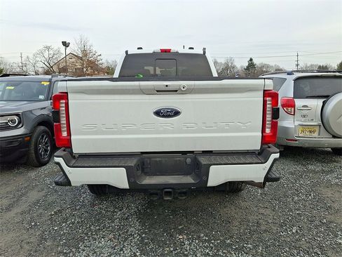 Used 2023 Ford F250 XLT w/ XLT Premium Package image 5