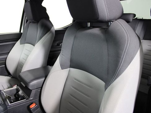 Used 2024 Toyota Tacoma TRD Sport image 30