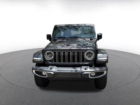 Used 2025 Jeep Wrangler Unlimited Sahara AWD/4WD image 2