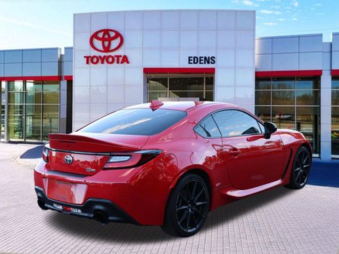 Used 2023 Toyota GR86 Premium RWD image 3