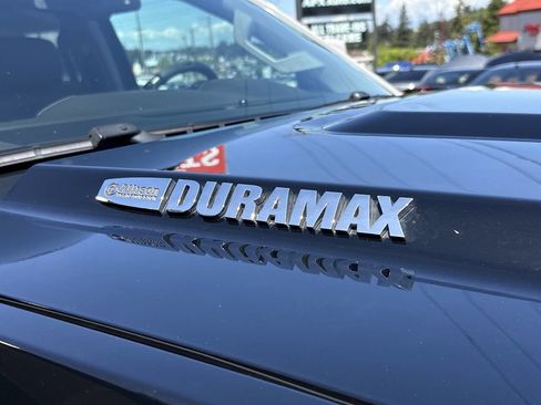 Used 2019 GMC Sierra 2500 Denali w/ Duramax Plus Package AWD/4WD image 11