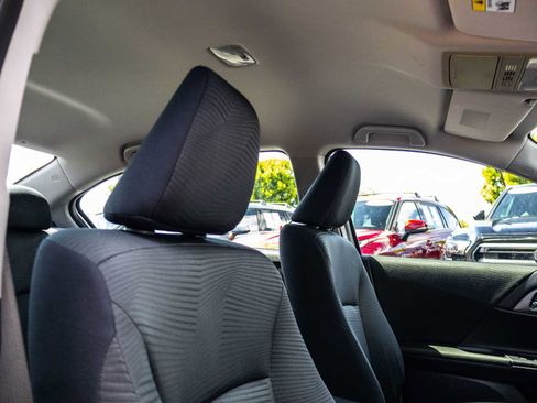 Used 2014 Honda Accord LX image 18