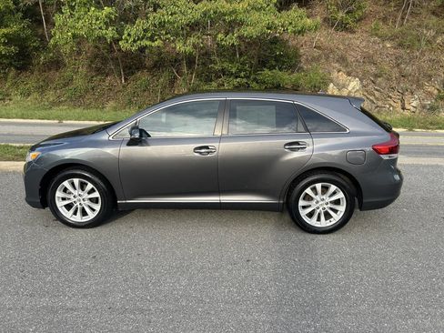 Used 2015 Toyota Venza XLE image 4