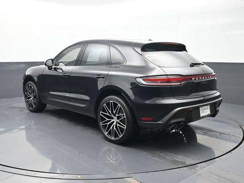 Certified 2025 Porsche Macan AWD/4WD image 3