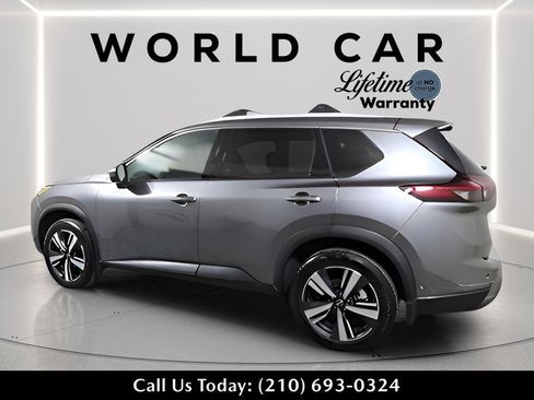 Used 2024 Nissan Rogue SL w/ SL Premium Package FWD image 5