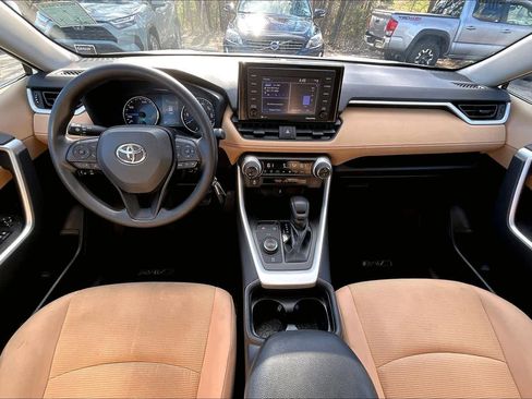 Certified 2021 Toyota RAV4 LE w/ Carpet Mat Package (TMS) AWD/4WD image 14