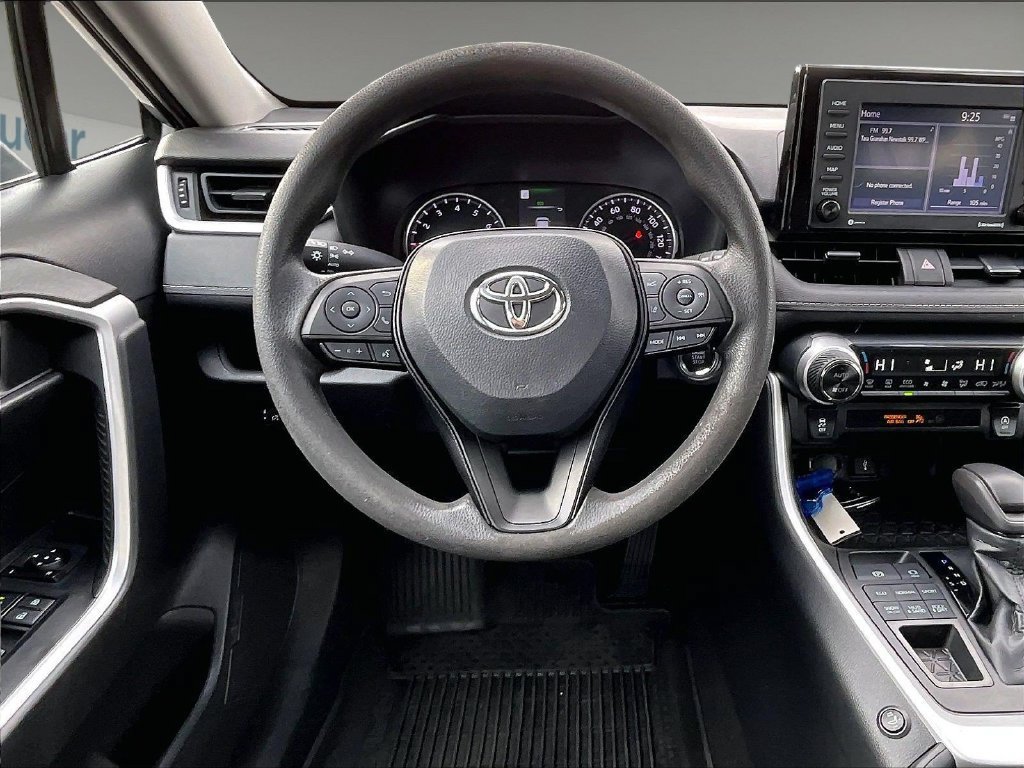 Used 2022 Toyota RAV4 XLE AWD/4WD image 17