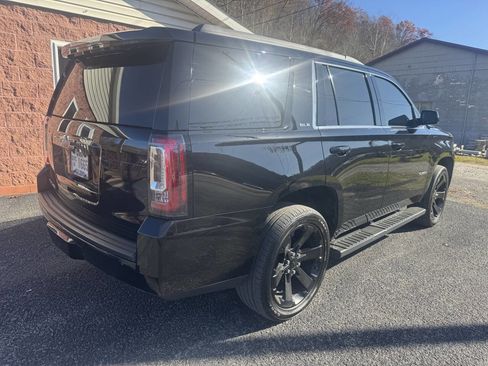 Used 2017 GMC Yukon SLE w/ HD Trailering Package image 5