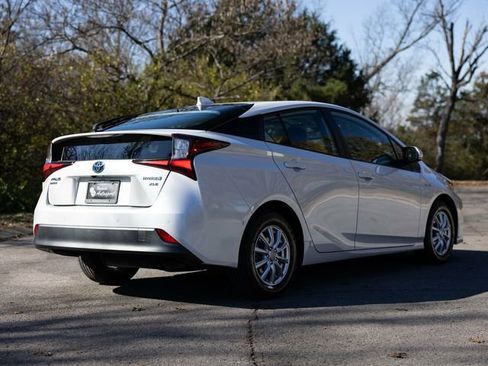 Used 2021 Toyota Prius AWD image 9