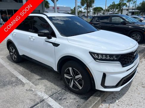 Certified 2023 Kia Sorento S FWD image 3