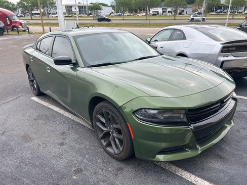 Used 2021 Dodge Charger SXT w/ Blacktop Package image 9