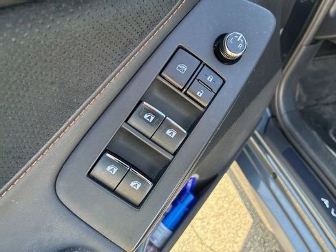 Used 2019 Toyota Avalon Touring image 14