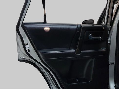 Used 2018 Toyota 4Runner TRD Off-Road image 35