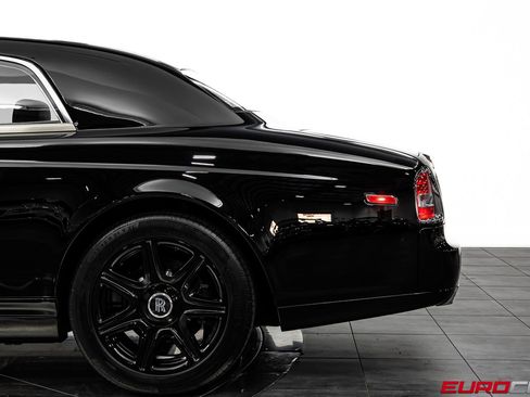 Used 2010 Rolls-Royce Phantom Coupe RWD image 14