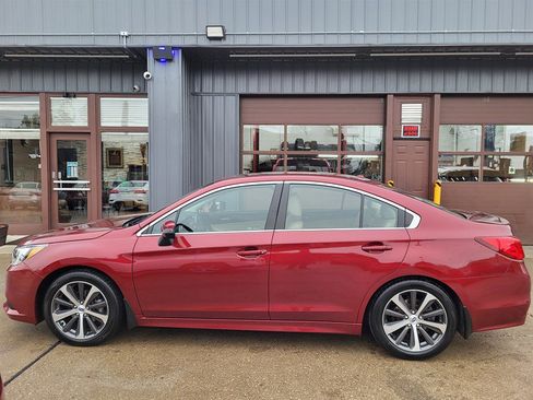Used 2015 Subaru Legacy 2.5i Limited AWD/4WD image 4