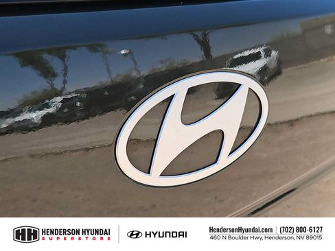 Certified 2024 Hyundai Santa Fe Limited AWD/4WD image 11