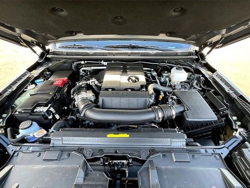 New 2026 Nissan Frontier SV w/ Tow Package image 12