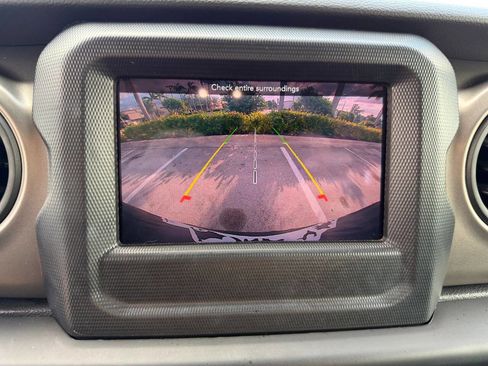 Used 2021 Jeep Wrangler Unlimited Sport image 20