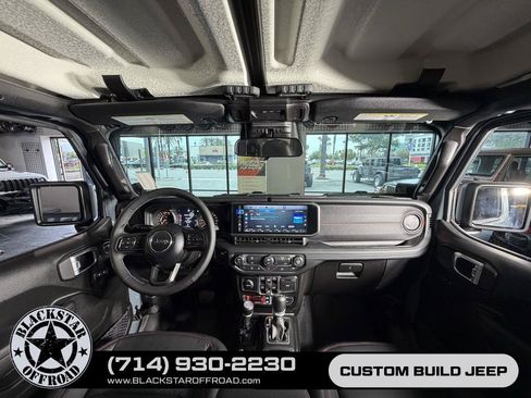 Used 2026 Jeep Wrangler Unlimited Rubicon AWD/4WD image 19